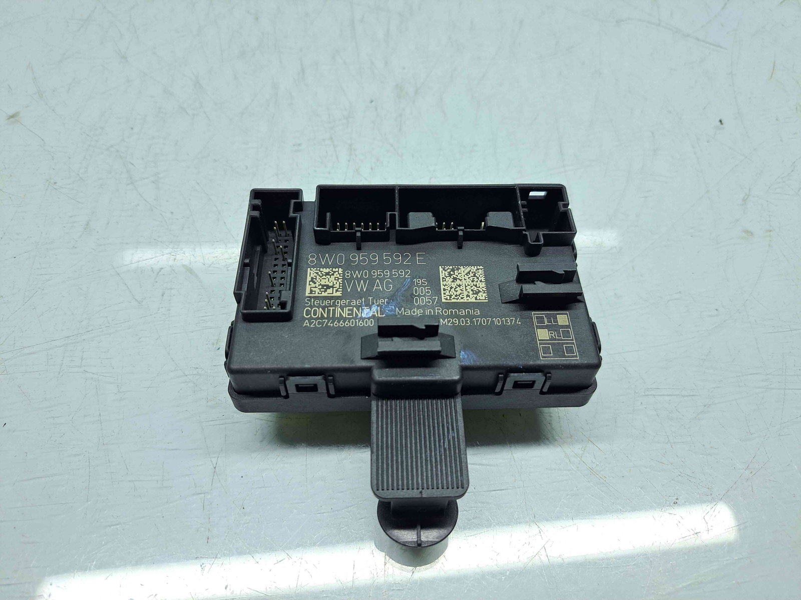 Modul confort Audi A4 (8W2, B9) [Fabr 2015-2023] 8W0959592E - imagine 1