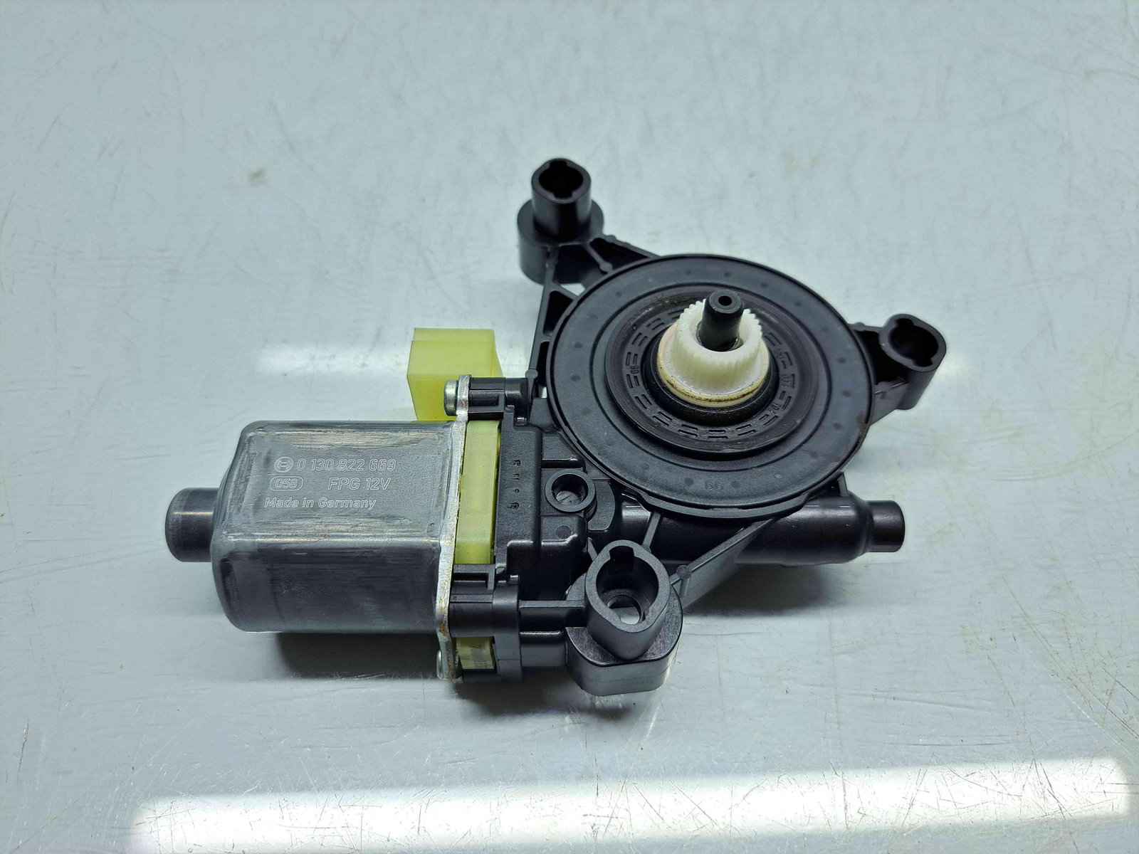 Motoras geam stanga spate Audi A4 (8W2, B9) [Fabr 2015-2023] - imagine 1