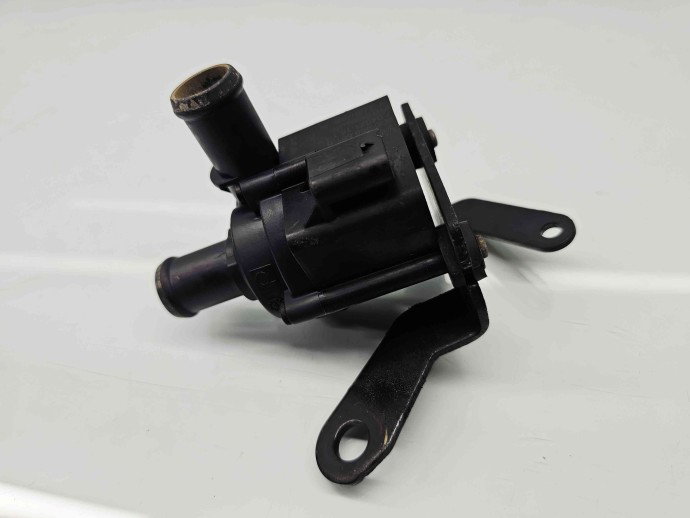 Pompa recirculare apa Audi A4 (8W2, B9) [Fabr 2015-2023] 5Q0965561B 2.0 TDI DETA 140KW / 190CP