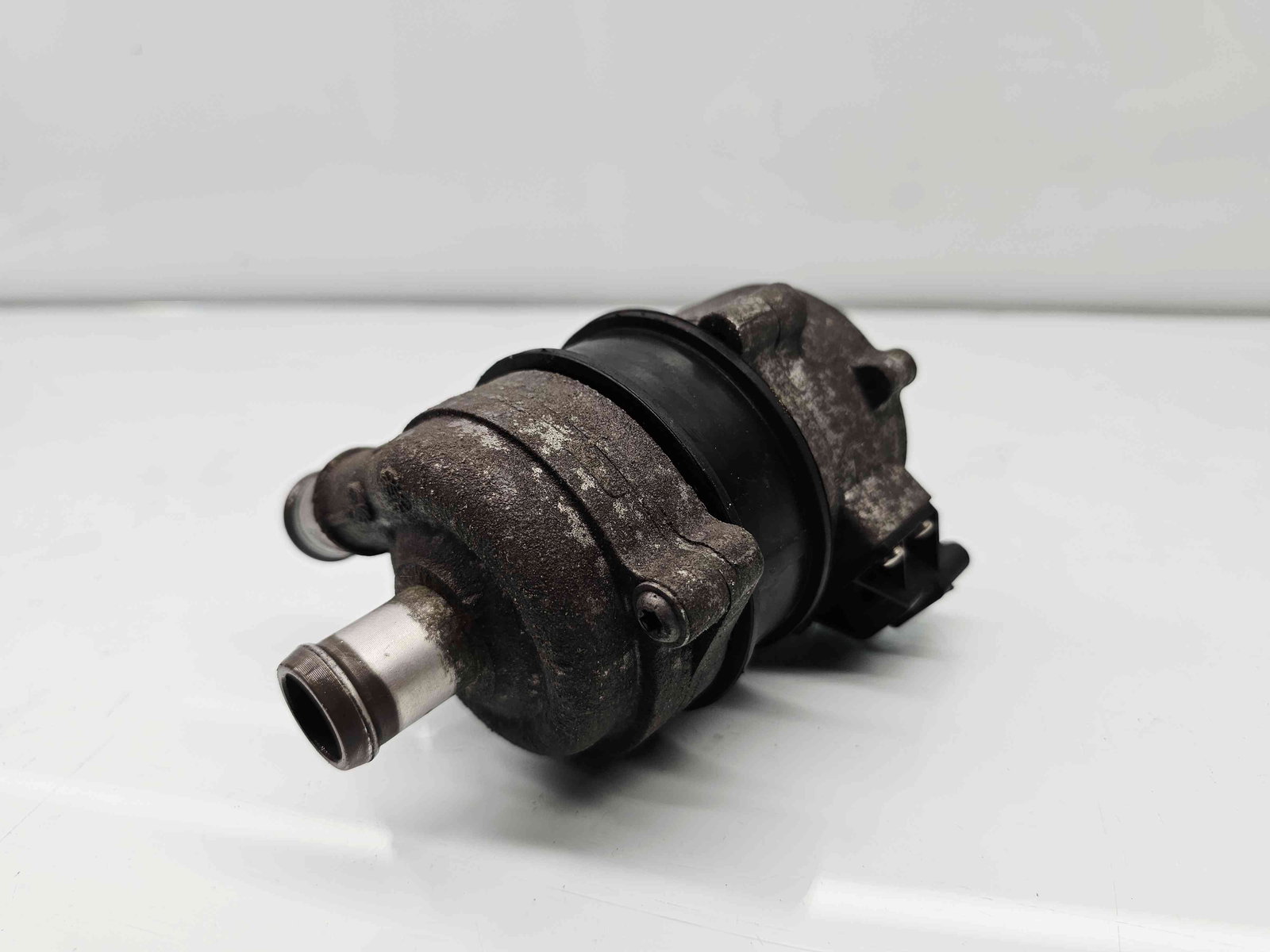 Pompa recirculare apa Audi A4 (8W2, B9) [Fabr 2015-2023] 4H0965567A 2.0 TDI DETA 140KW / 190CP - imagine 6