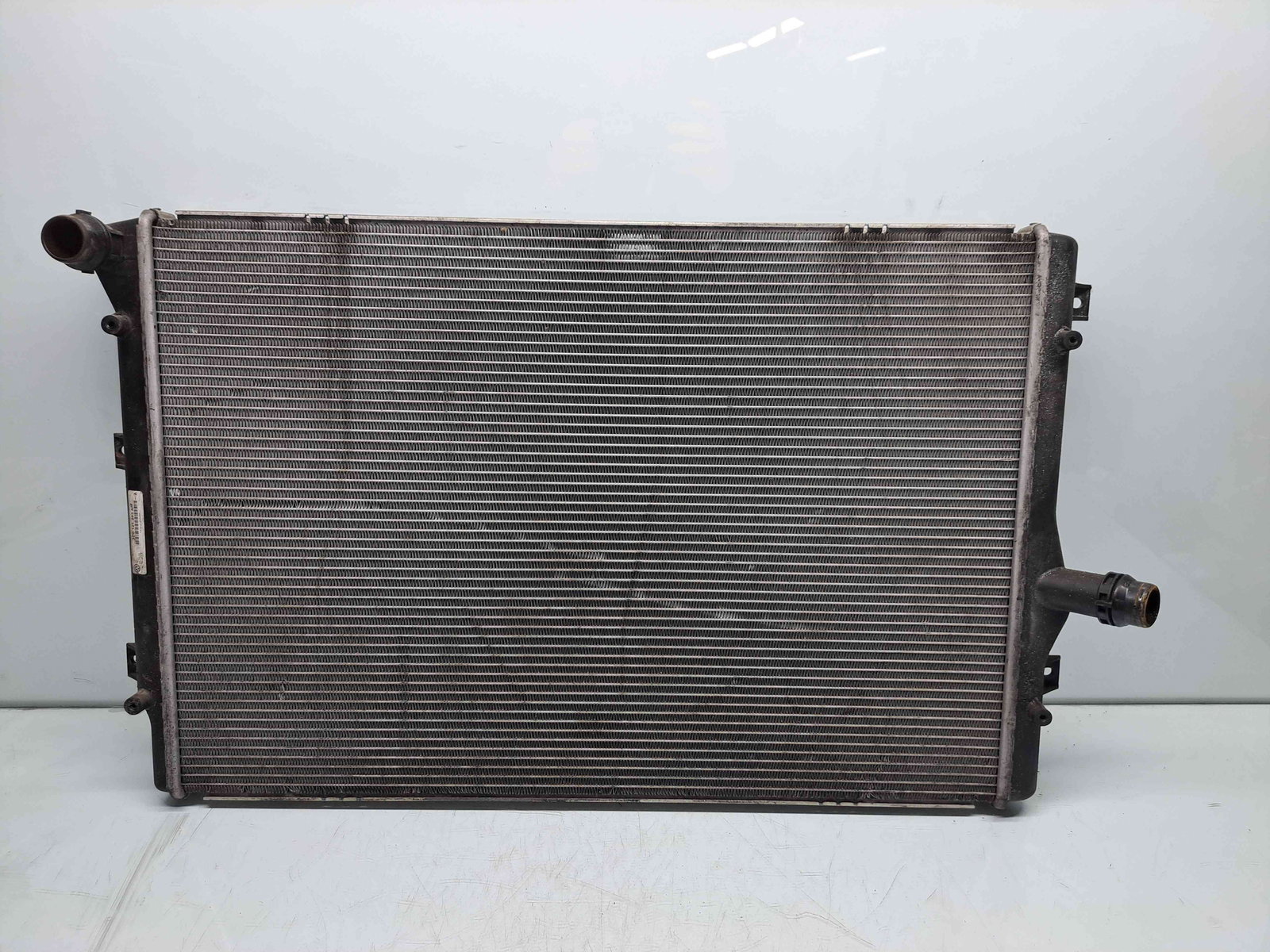 Radiator apa Volkswagen Passat B7 (362) [Fabr 2010-2014] 3C0121253AF 2.0 TDI CFFB 103KW / 140CP