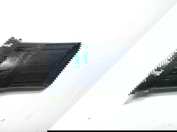 Grila aerisire stanga OEM Ford Focus 2 1.6 2004-2012