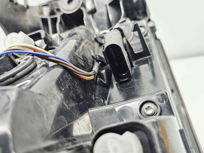  Stop aripa dreapta Audi A4 (8W2, B9) [Fabr 2015-2023] 8W5945092G