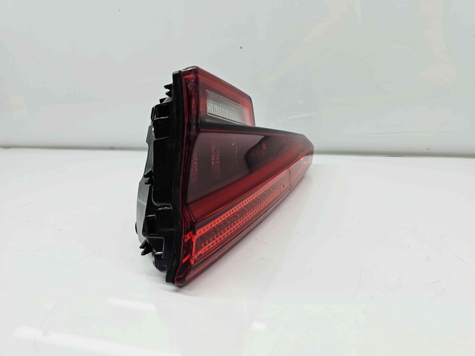 Stop haion dreapta Audi A4 (8W2, B9) [Fabr 2015-2023] 8W5945094B - imagine 2