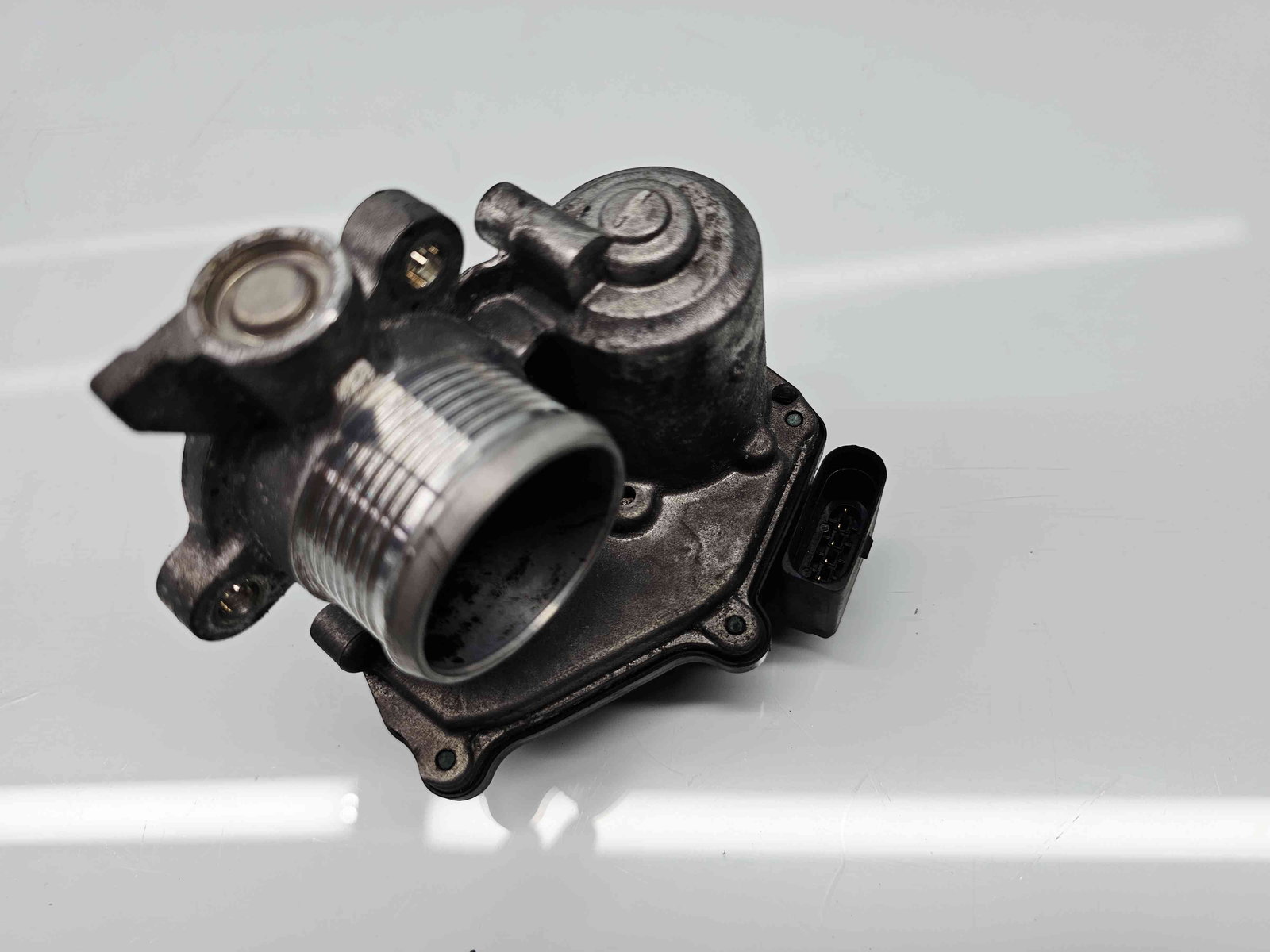 Supapa EGR Audi A4 (8W2, B9) [Fabr 2015-2023] 04L131501B 2.0 TDI DETA 140KW / 190CP - imagine 4