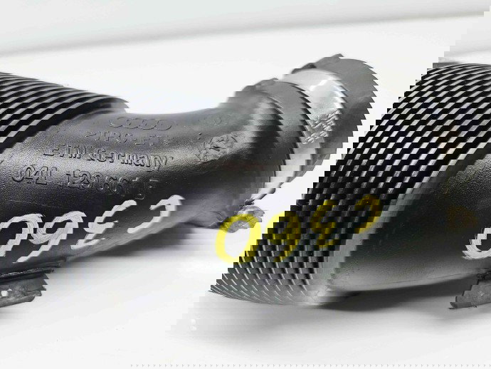 Tub admisie aer Audi A4 (8W2, B9) [Fabr 2015-2023] 04L129661B 2.0 TDI DETA 140KW / 190CP