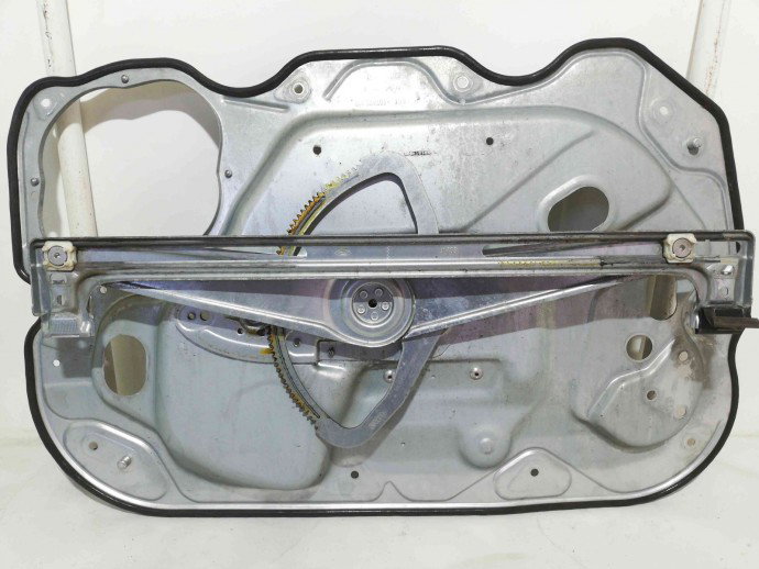 Macara geam dreapta fata 4M51A045H16A Ford Focus 2 1.6 2004-2012