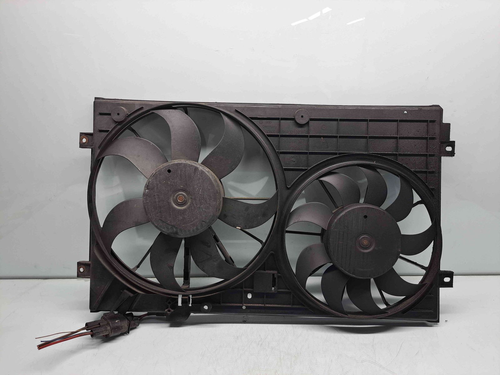 Electroventilator AUDI A3 (8P1) [Fabr 2003-2012] 1K0121207B 1.9 TDI BLS 77KW / 105CP - imagine 1