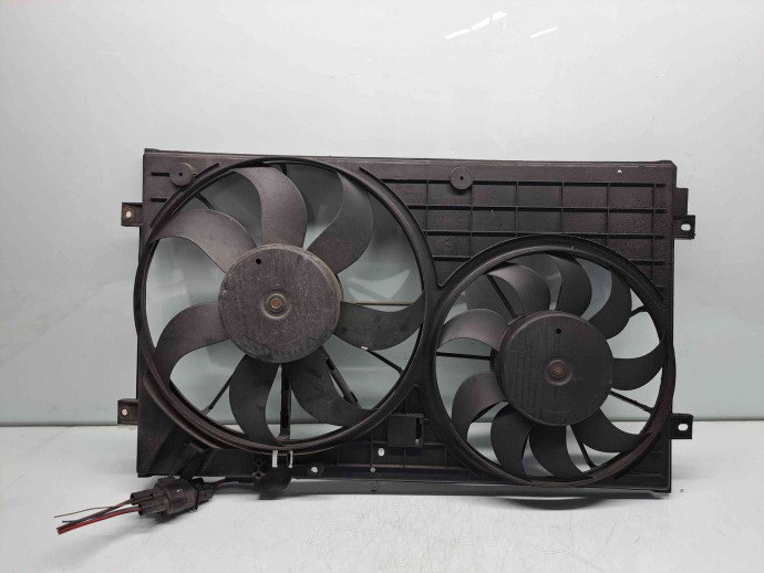 Electroventilator  Volkswagen Tiguan (5N) [Fabr 2007-2016] 1K0121207B 1.9  TDI BLS 77KW / 105CP