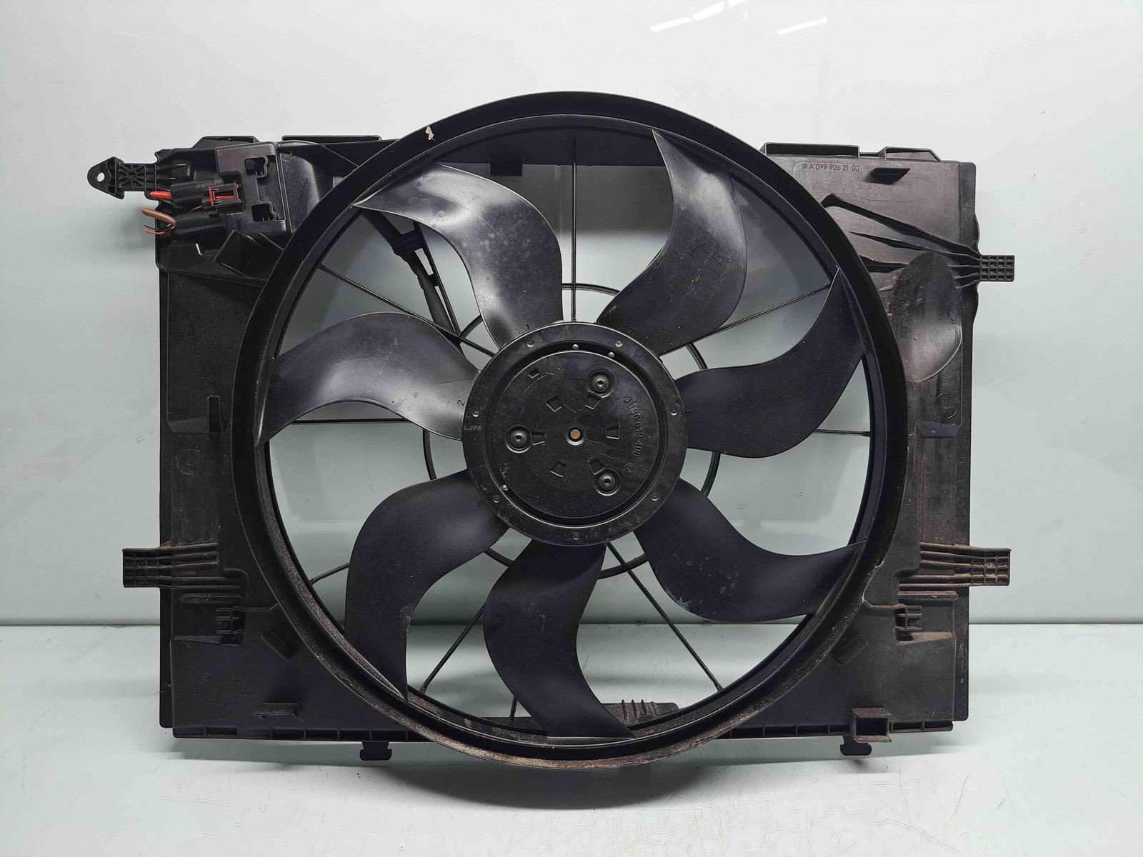 Electroventilator Mercedes Clasa E (W213) [Fabr 2016-prezent] A0999062100 2.2 CDI 651921 125KW / 170CP - imagine 1