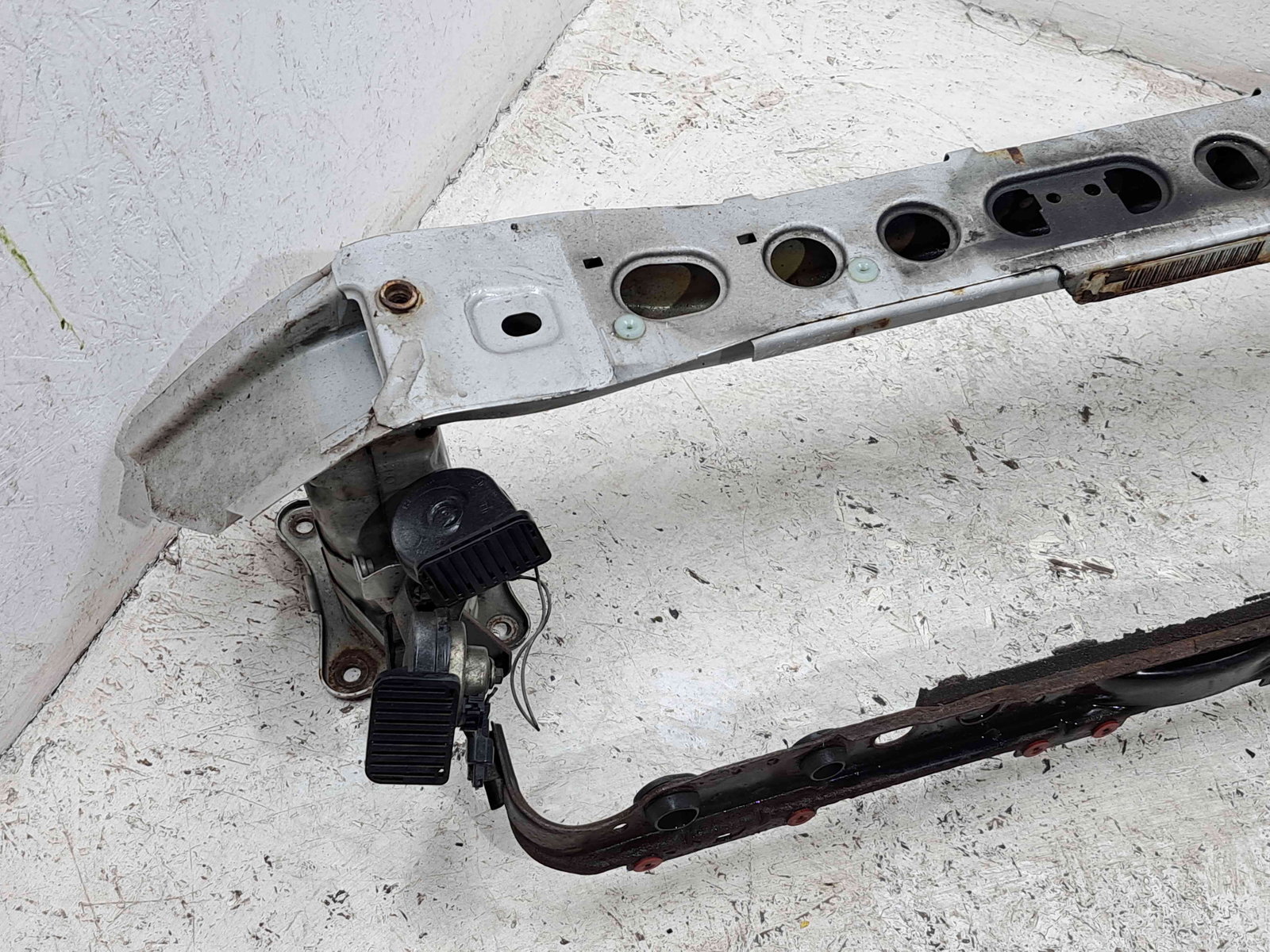 Armatura bara fata Audi A3 (8P1) [Fabr 2003-2012] - imagine 3