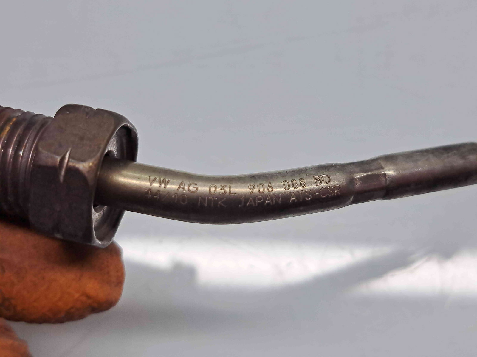 Senzor temperatura Volkswagen Passat B7 (362) [Fabr 2010-2014] 03L906088BD - imagine 4