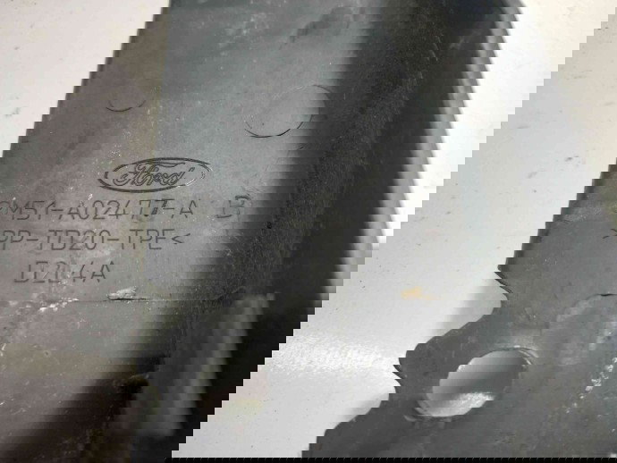 Suport aripa stanga fata 8M51A02477A Ford Focus 2 1.6 2004-2012