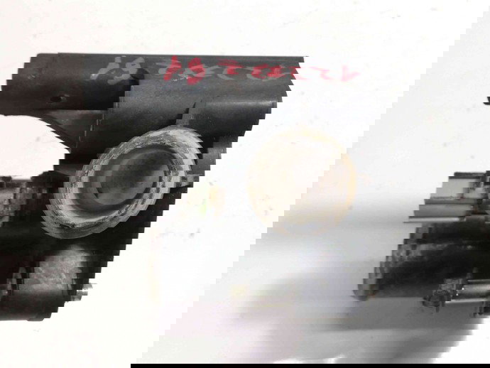 Distribuitor apa OEM Ford Focus 2 1.6 2004-2012