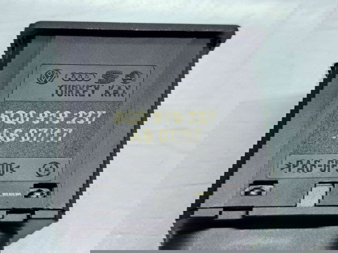  Buton ON/OFF airbag  AUDI A5 Sportback (F5A, 9T) [Fabr 2016-prezent] 5Q0919237