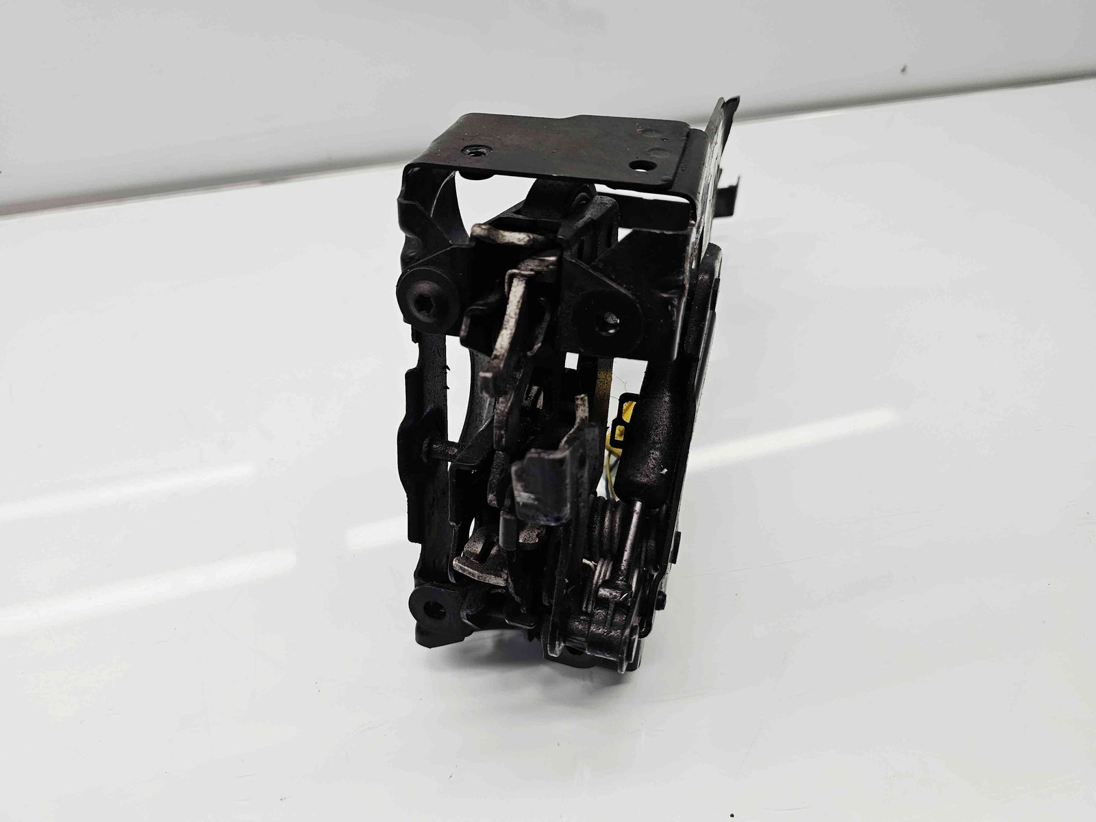 Broasca capota Bmw 5 (F10) [Fabr 2011-2016] - imagine 6