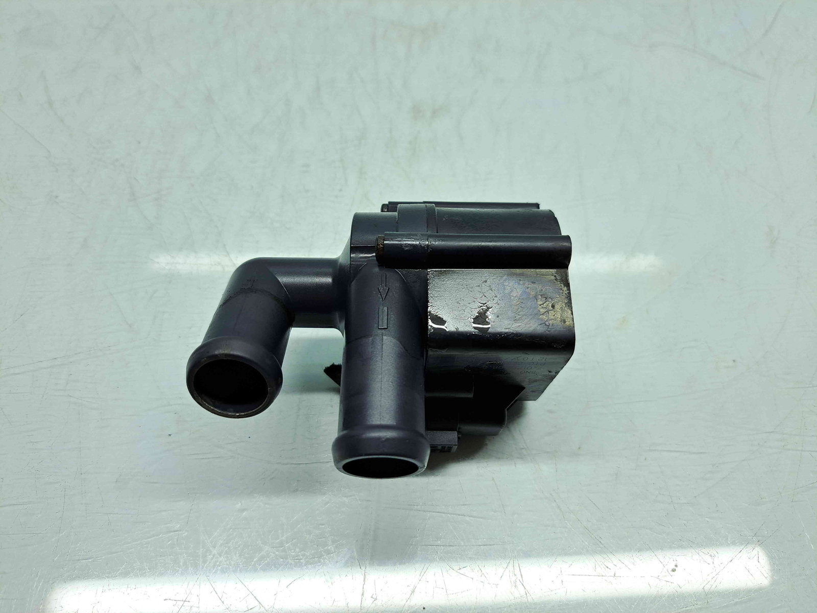 Pompa recirculare apa Audi A3 (8P1) [Fabr 2003-2012] 5N0965561 2.0 TDI CFFB 103KW / 140CP - imagine 1