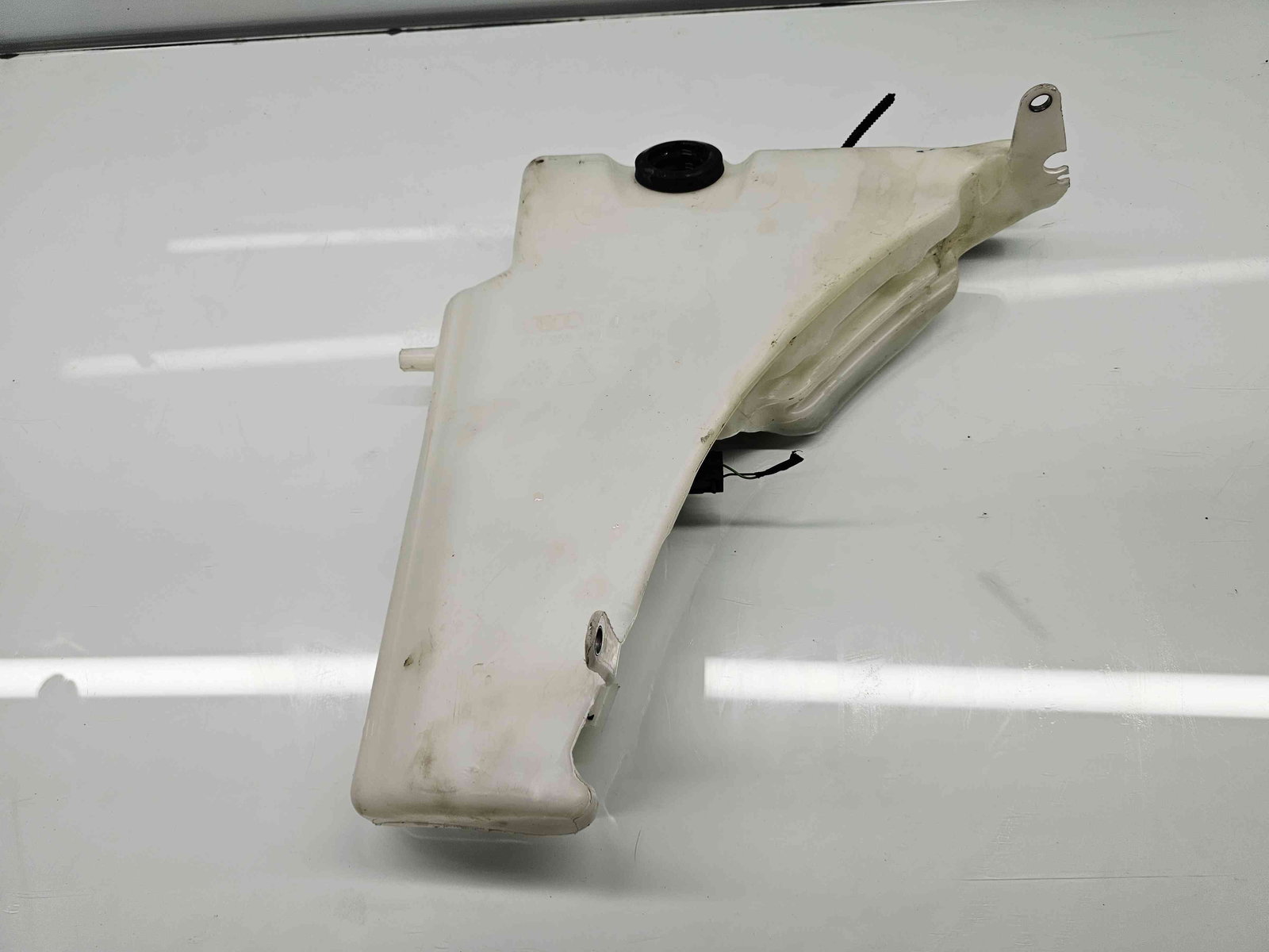 Vas lichid parbriz Audi A4 (8K5, B8) Avant [Fabr 2008-2015] 8T0955453C - imagine 3