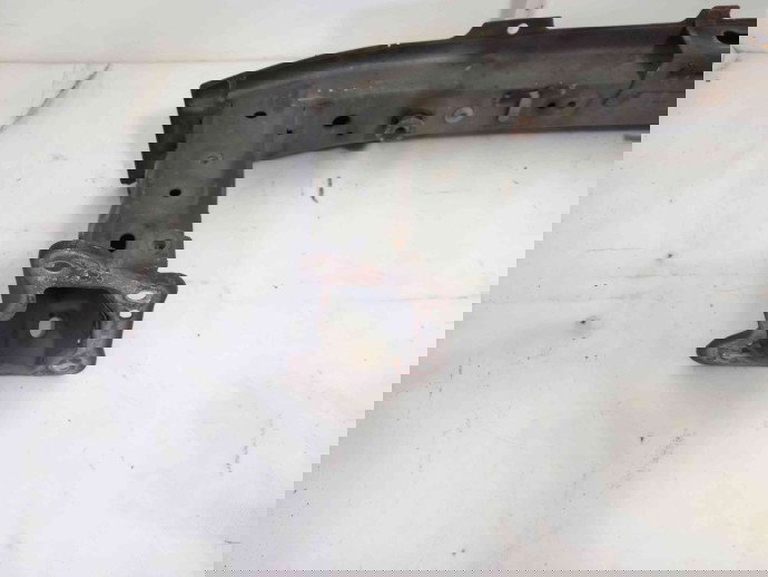 Armatura bara fata 8V41-S108K61-AB Ford Focus 2 1.6 2004-2012