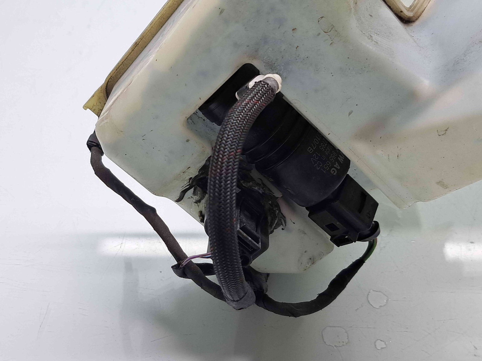 Vas lichid parbriz Volkswagen Passat B7 (362) [Fabr 2010-2014] OEM - imagine 5