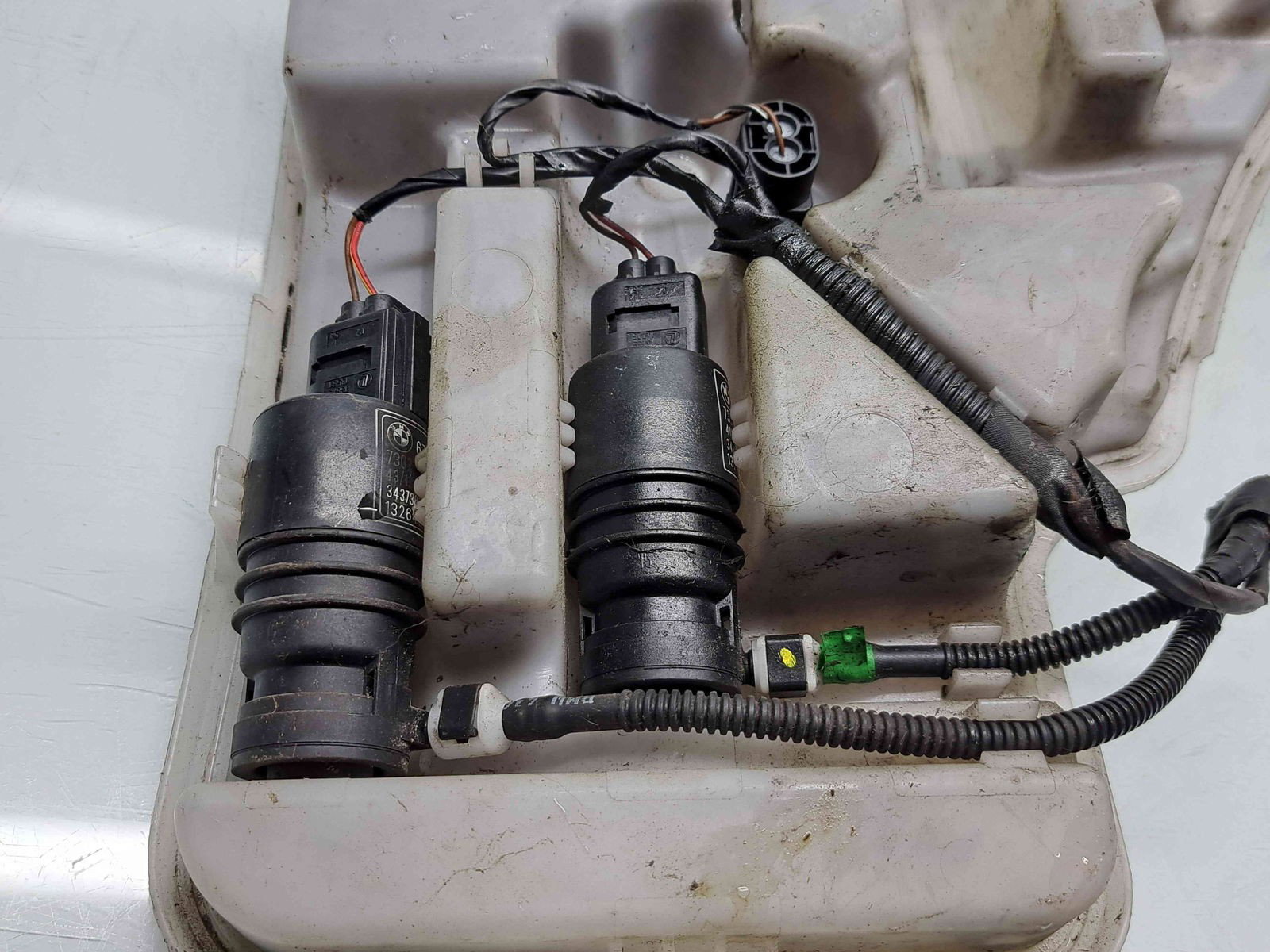 Vas lichid parbriz Bmw 1 (F20, F21) [Fabr 2011-2017] 7241673-09 - imagine 4