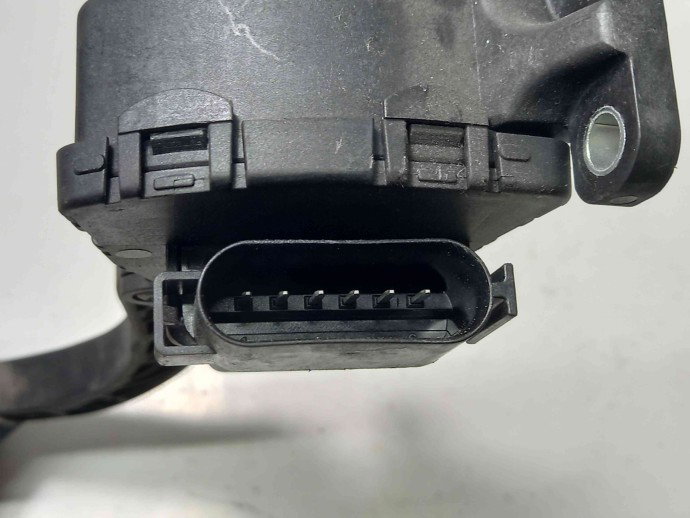 Pedala acceleratie 4M51-9F836-BK Ford Focus 2 1.6 2004-2012