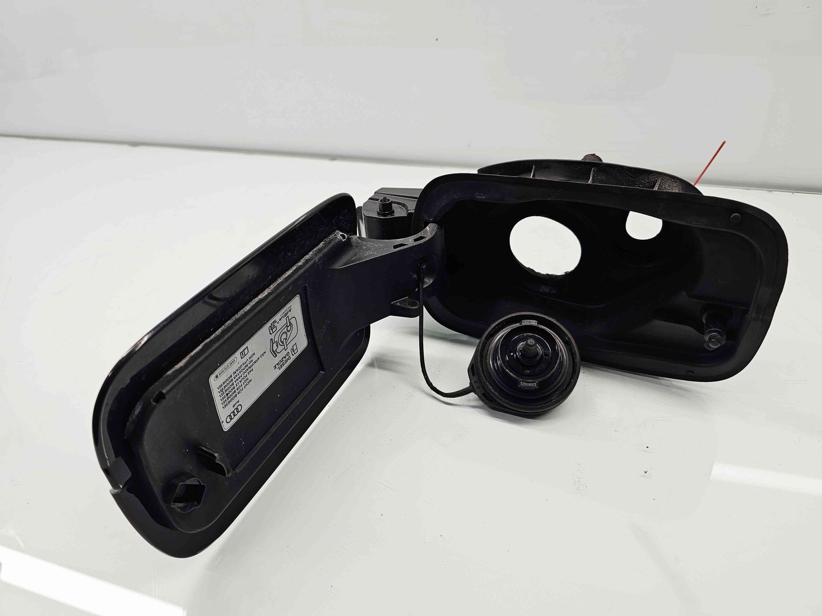 Capac rezervor Audi A4 (8W2, B9) [Fabr 2015-2023] - imagine 5