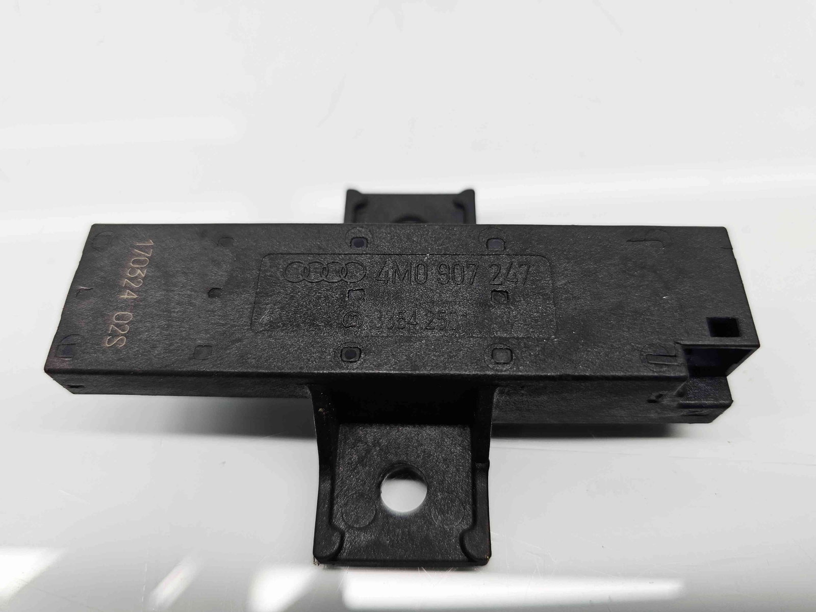 Modul control Keyless Entry Audi A4 (8W2, B9) [Fabr 2015-2023] 4M0907247 - imagine 2