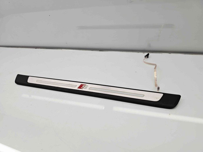 Ornament prag dreapta fata Audi A4 (8W2, B9) [Fabr 2015-2023]