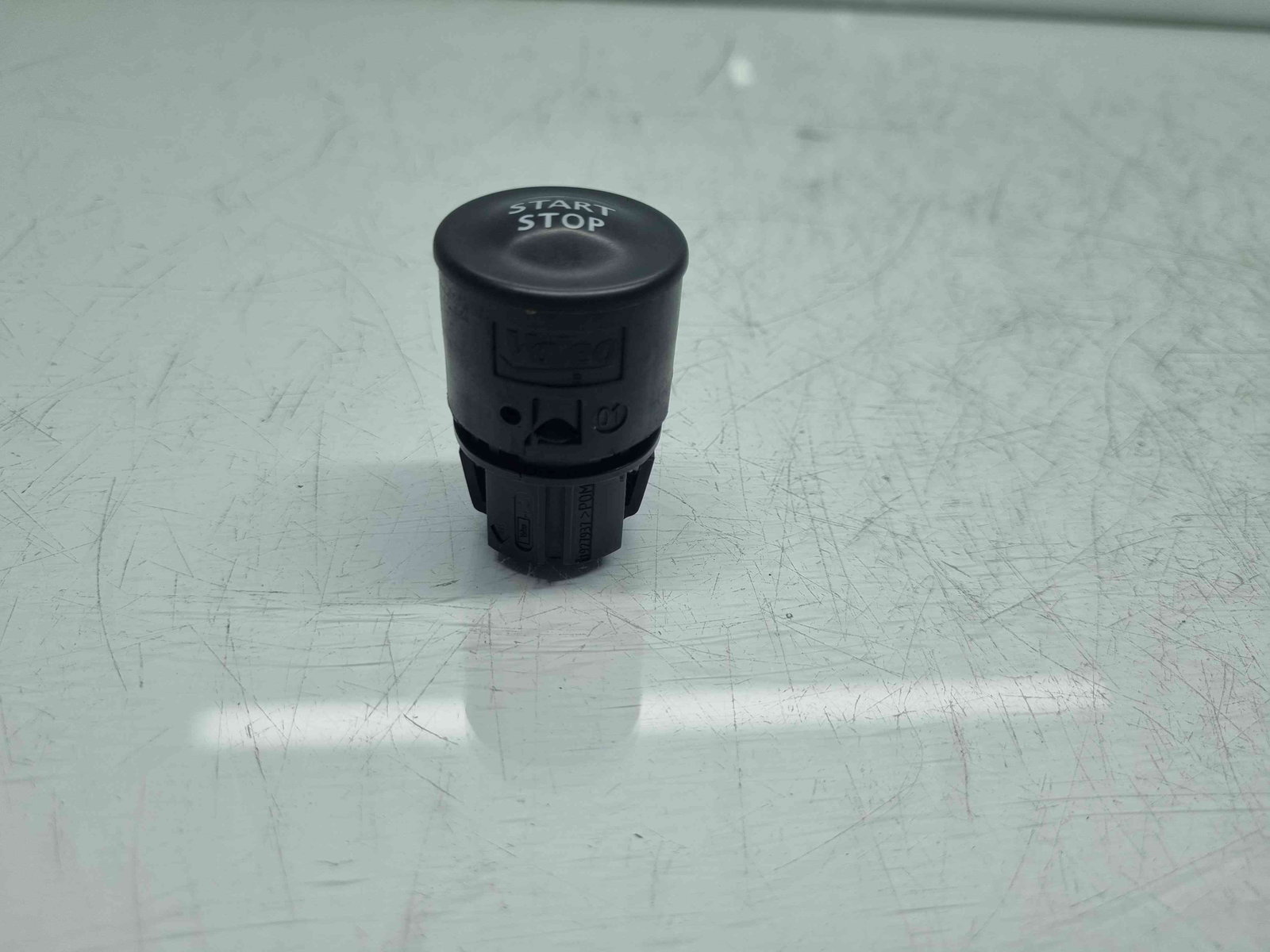 Buton START/STOP Renault Clio 4 (B98) Hatchback [Fabr 2012-2020] 1927937