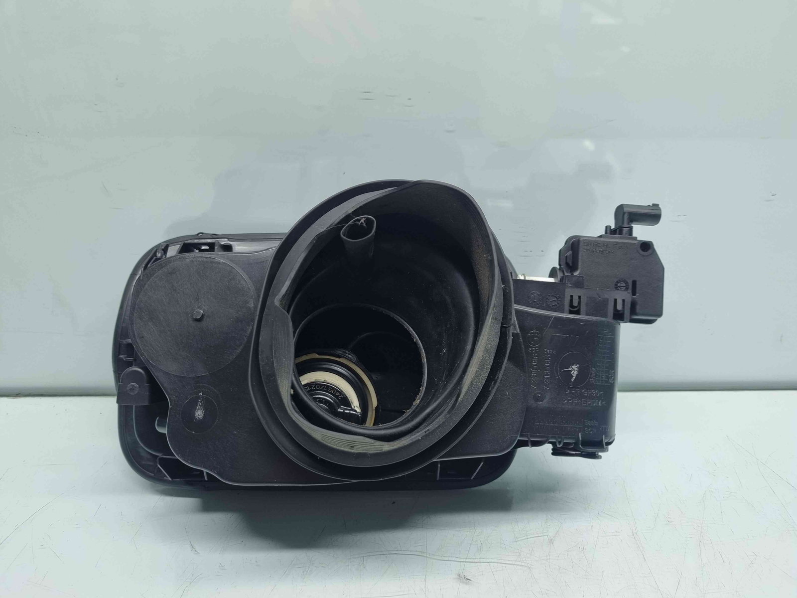 Capac rezervor Bmw X3 (F25) [Fabr 2010-2017] - imagine 2