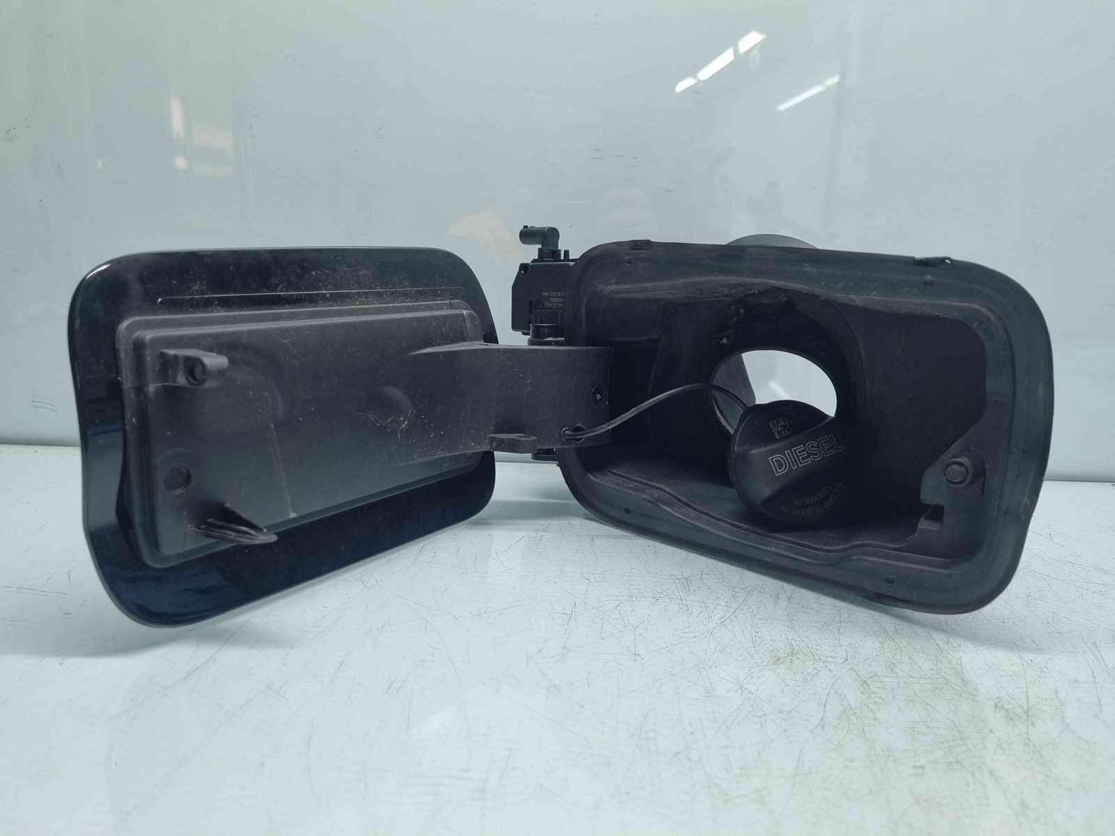 Capac rezervor Bmw X3 (F25) [Fabr 2010-2017] - imagine 3