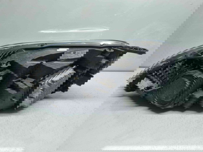  Far dreapta Volvo V40 II Rdesign [Fabr 2013-2019] 32228486