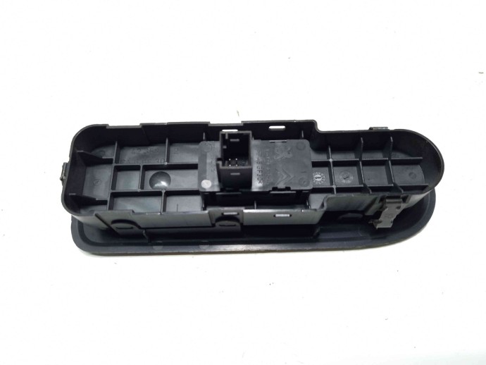 Buton geam dreapta fata 96661102XT Citroen C5 (III) 2.0 RH02 2008-2021