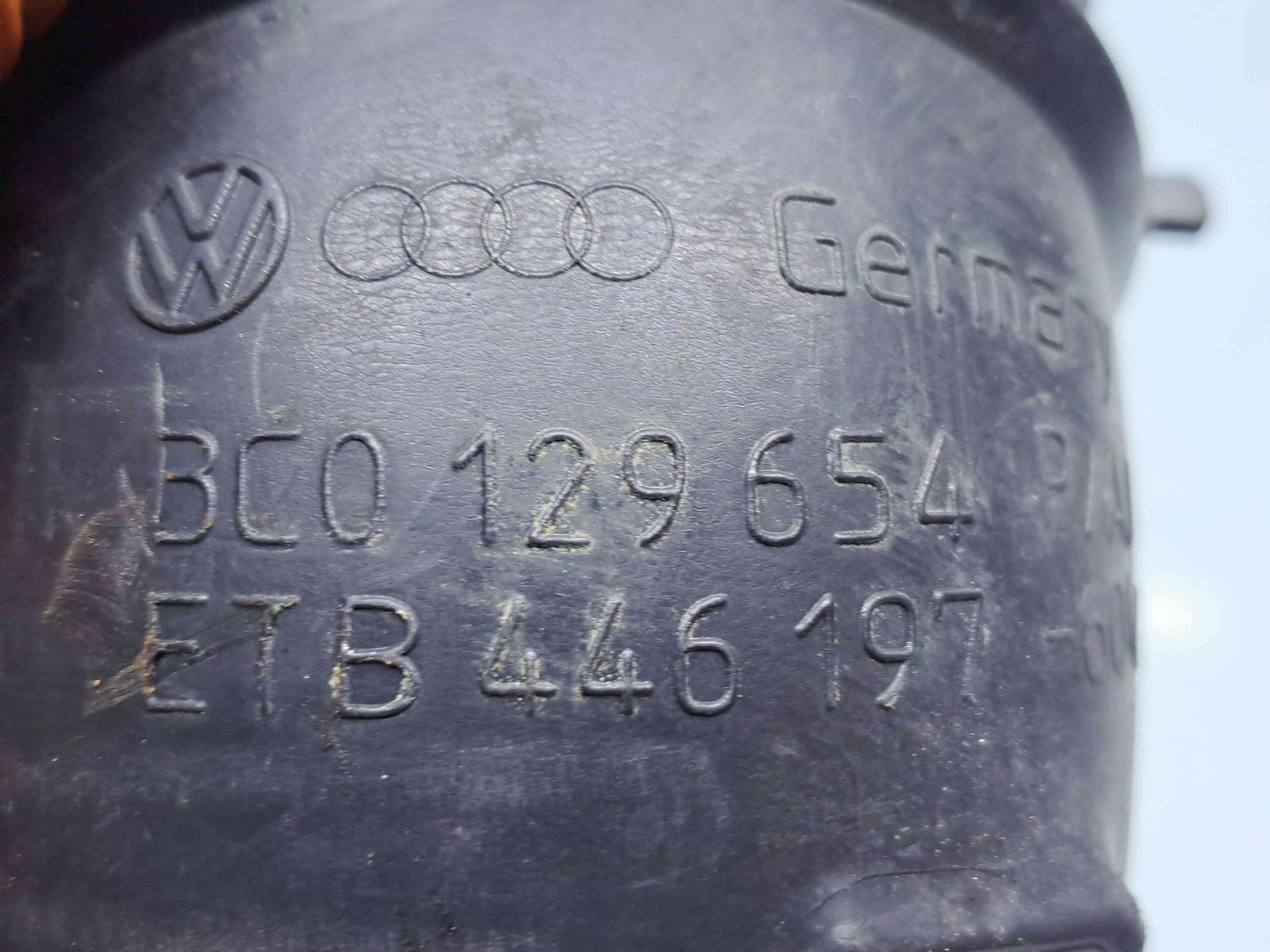 Tub admisie aer Volkswagen Passat B6 (3C2) [Fabr 2005-2010] 3C0129654P/AJ 2.0 TDI CFFB 103KW / 140CP - imagine 2