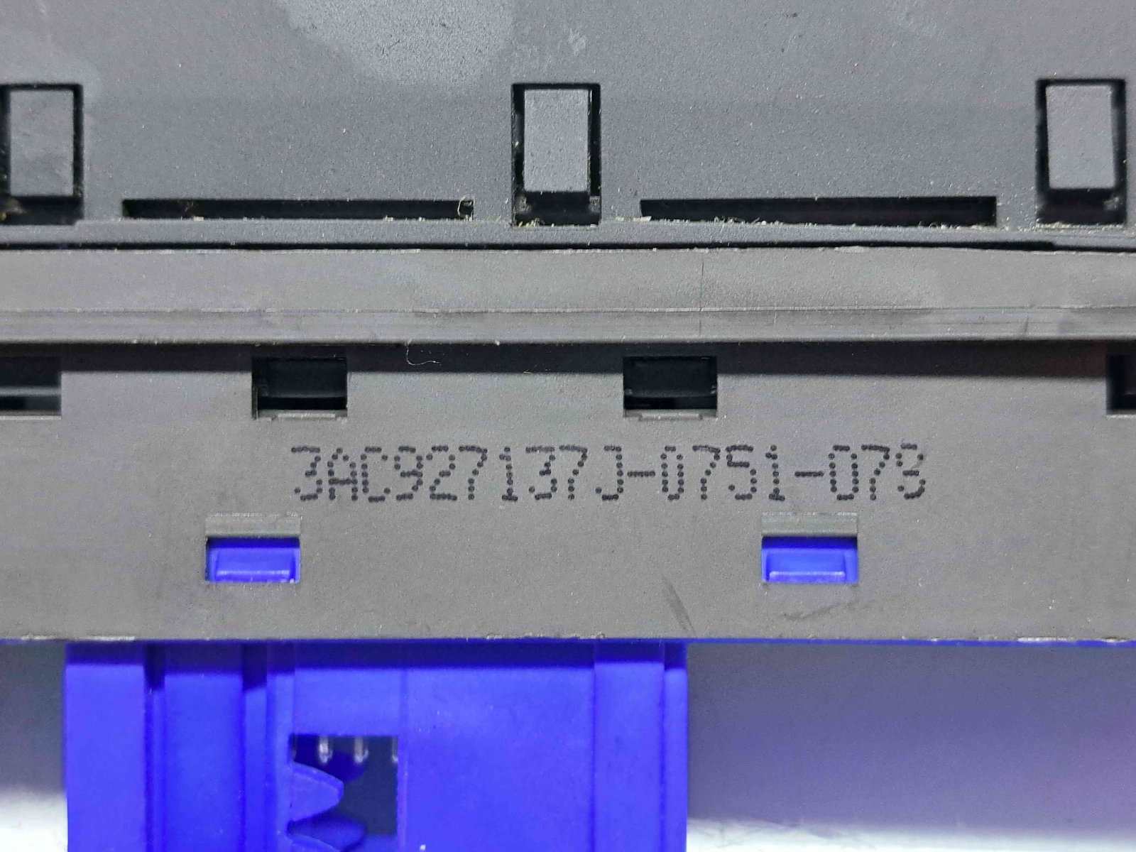 Butoane comenzi consola centrala Volkswagen Passat B7 (362) [Fabr 2010-2014] 3AC927137J - imagine 3