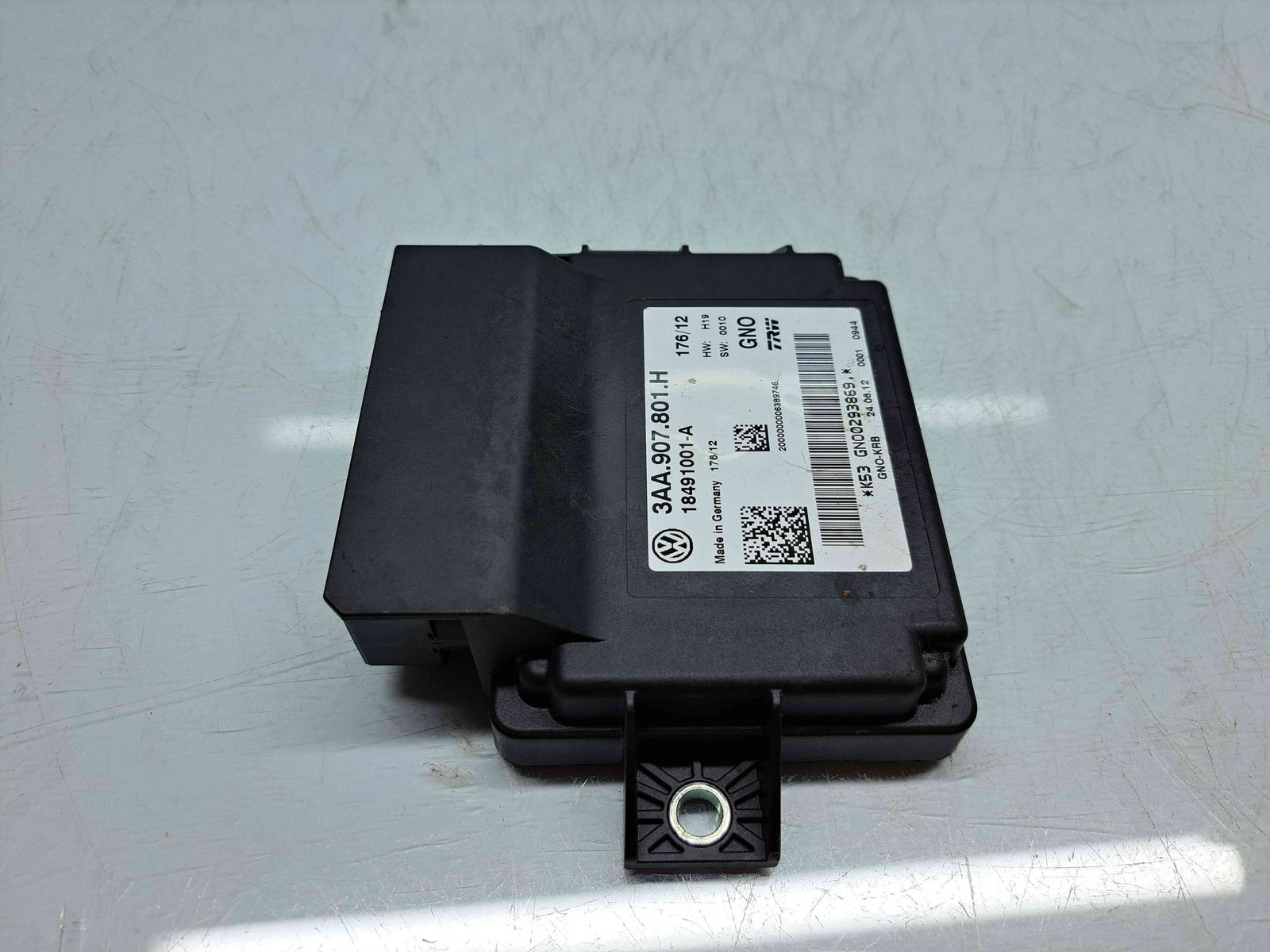 Calculator frana de mana Volkswagen Passat B7 (365) Variant [Fabr 2010-2014] 3AA907801H 2.0 TDI CFFB 103KW / 140CP