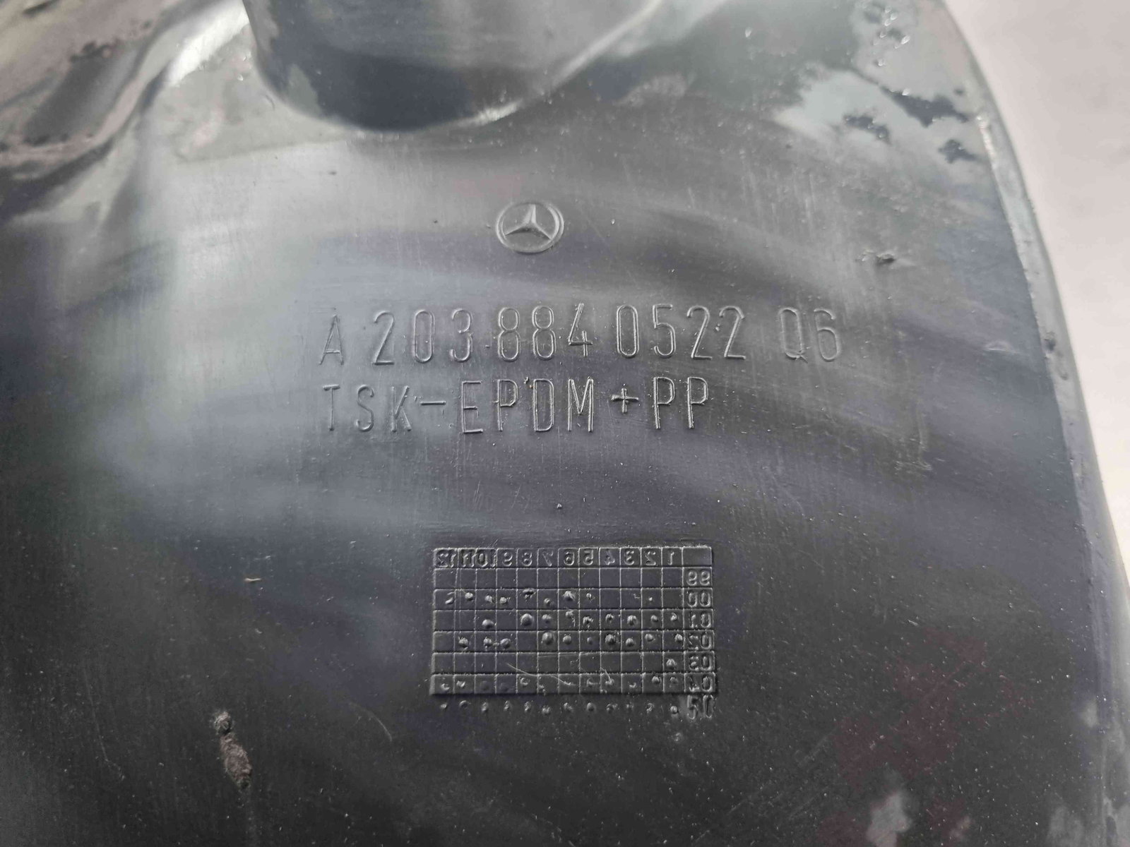 Carenaj roata stanga fata Mercedes Clasa C (W203) [Fabr 2000-2007] - imagine 3