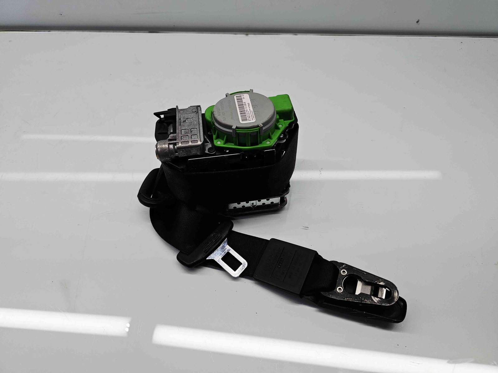 Centura dreapta fata Audi A4 (8K2, B8) [Fabr 2008-2015] 8K1857706K - imagine 1