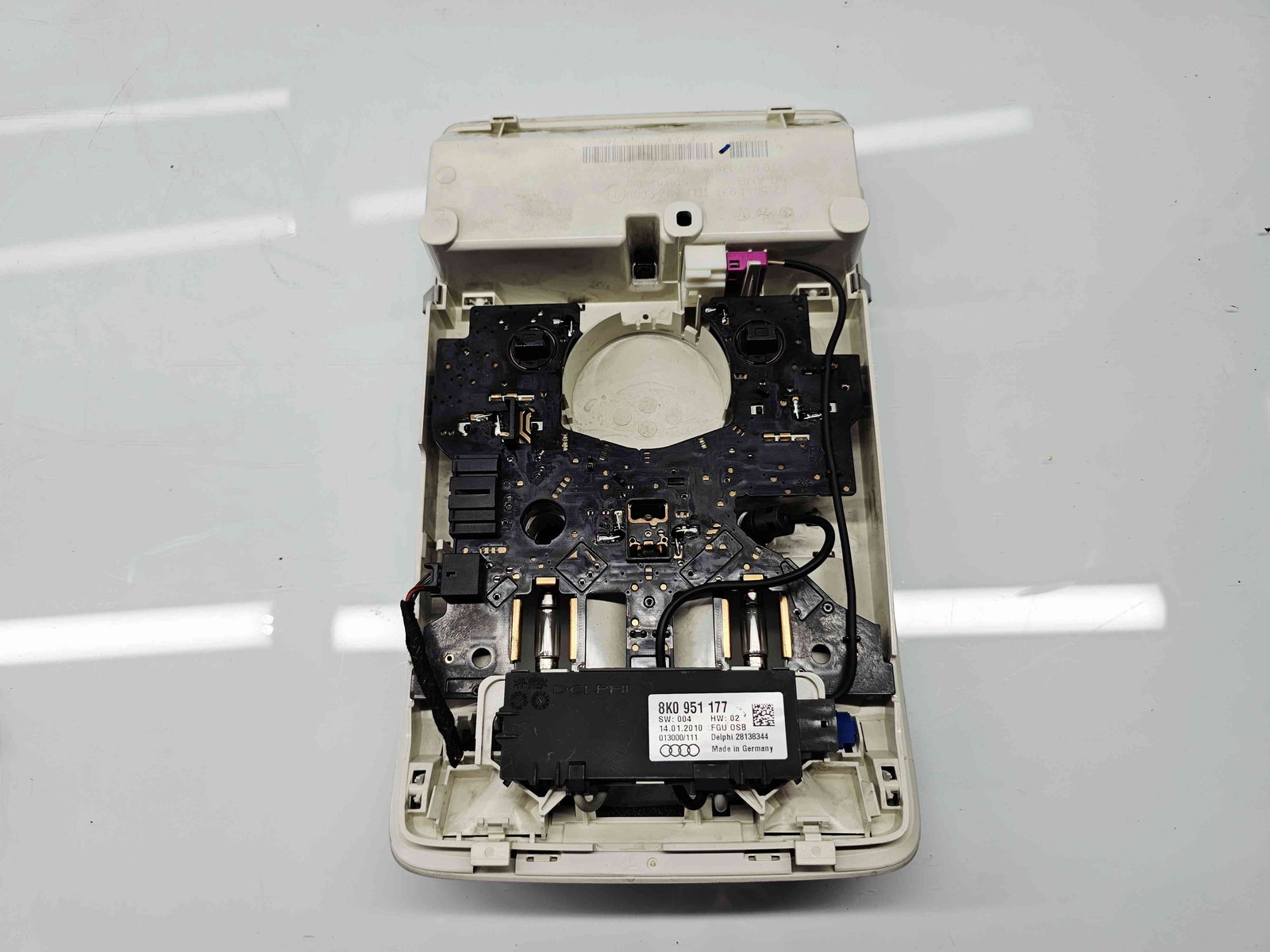 Plafoniera fata Audi A4 (8K2, B8) [Fabr 2008-2015] 8T0947135A - imagine 3