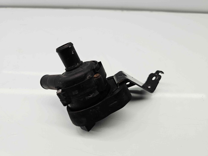 Pompa recirculare apa Mercedes Clasa C Combi (W205) [Fabr 2015-prezent] A2118350364 2.2 CDI 651921 150KW / 204CP