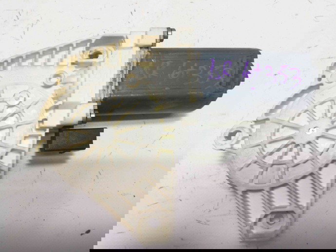 Motoras geam dreapta fata A1698201642 Mercedes B200 W245 2.0 CDI 2005-2011