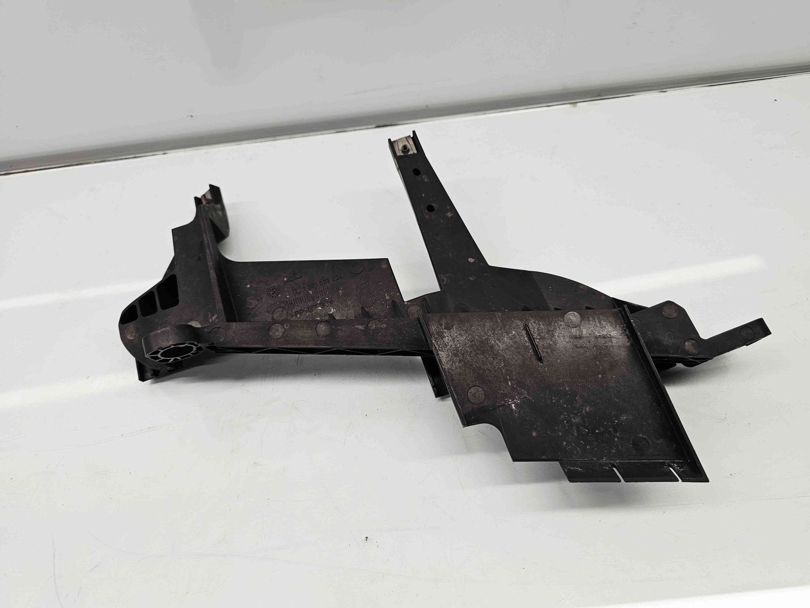 Suport far stanga Bmw X3 (E83) [Fabr 2003-2009] - imagine 3