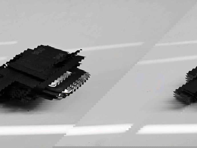  Contact cu cheie  AUDI A5 (8T3) [Fabr 2007-2015] 8K0909131D 2.0 TDI CAGA105KW / 143CP