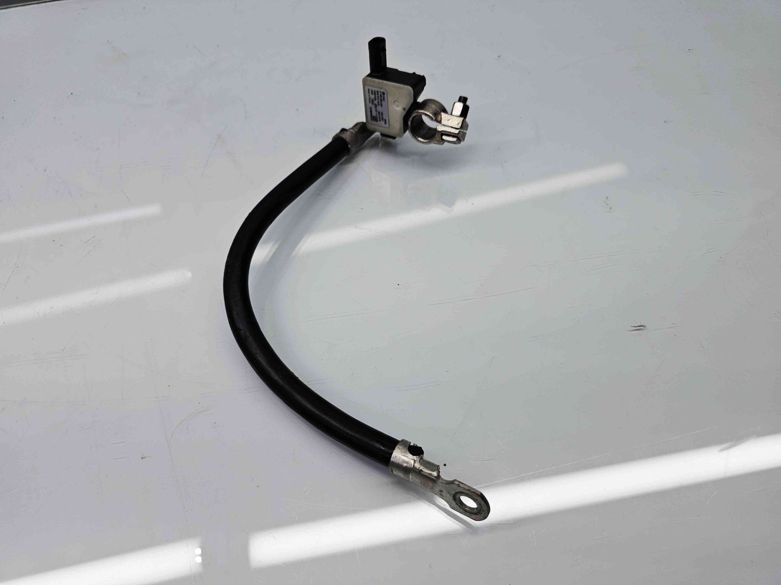 Borna baterie (-) AUDI A5 (8T3) [Fabr 2007-2015] 8K0915181E - imagine 1