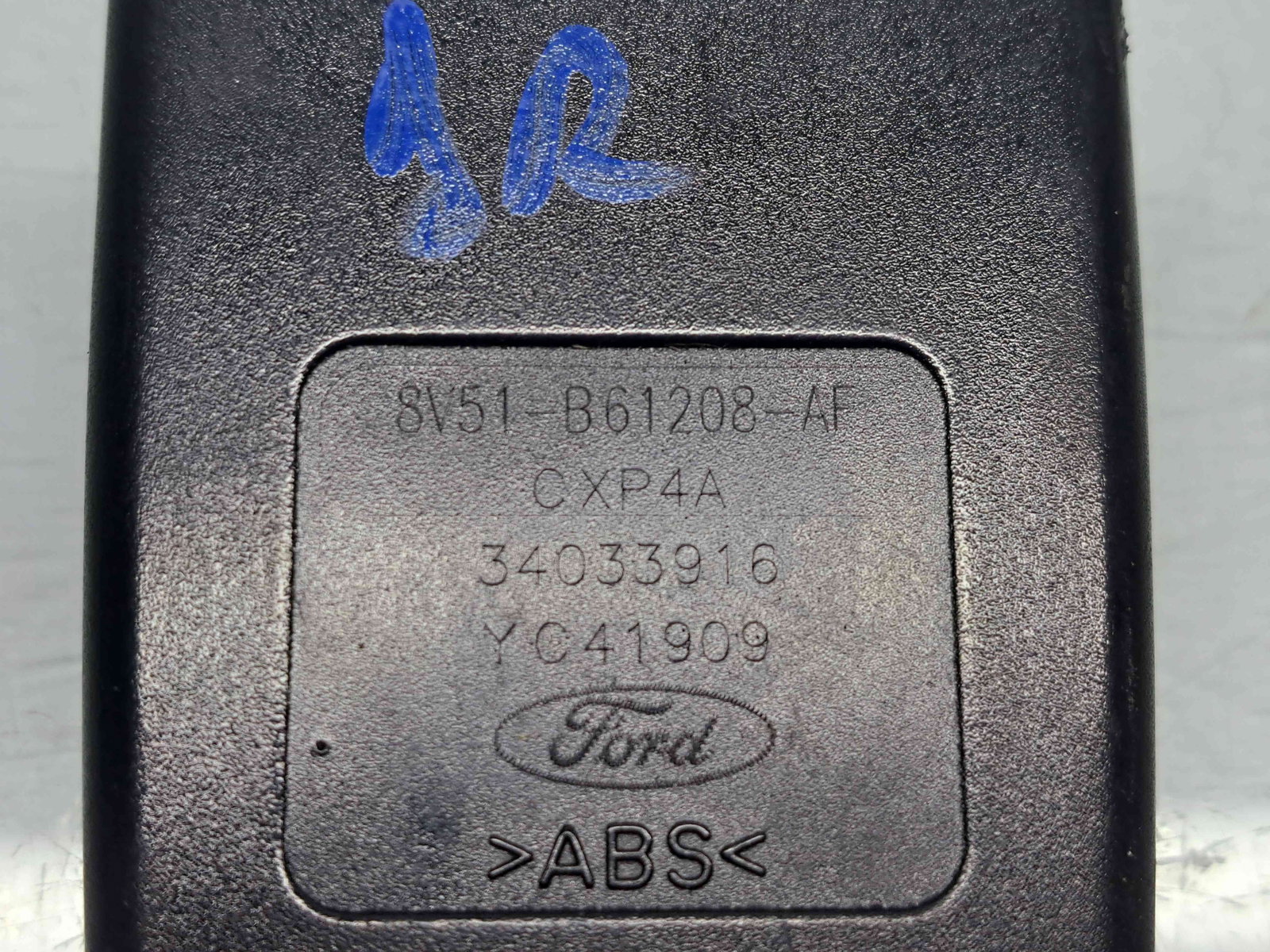 Capsa centura dreapta fata Ford Fiesta 6 [Fabr 2008-2019] 8V51-B61208-AF - imagine 2