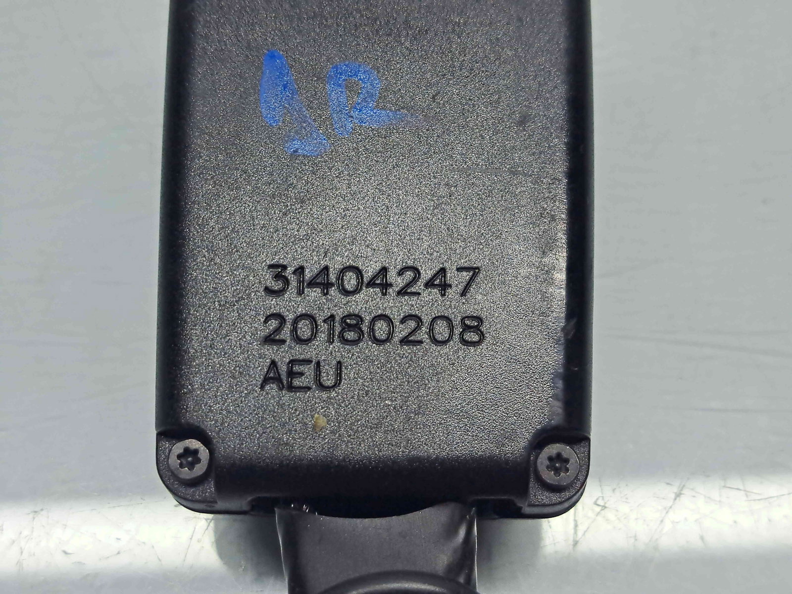 Capsa centura dreapta fata Volvo V40 II Facelift [Fabr 2013-2019] 31404247 - imagine 2