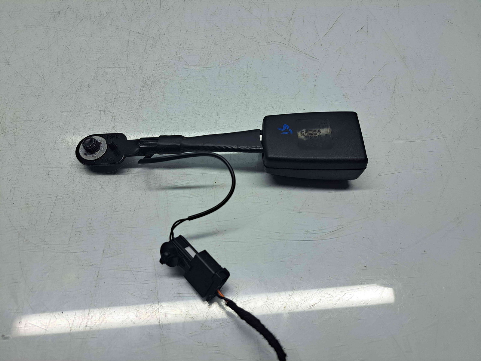 Capsa centura stanga fata Opel Astra J [Fabr 2009-2015] 13367897 - imagine 1