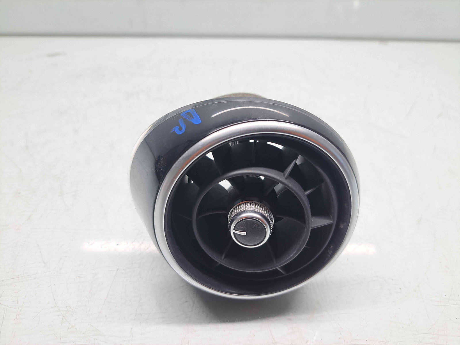 Grila aerisire dreapta Audi A1 Sportback (8XF) Facelift [Fabr 2011-2018] 8X2820902 - imagine 1