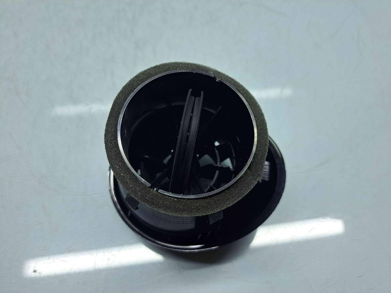 Grila aerisire dreapta Audi A1 Sportback (8XF) Facelift [Fabr 2011-2018] 8X2820902 - imagine 4